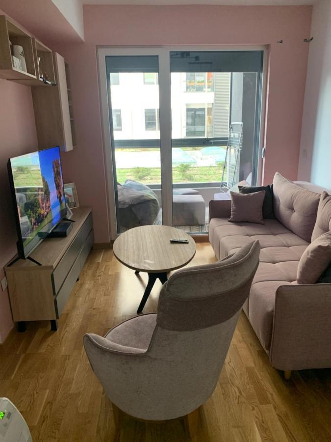 Pink Modern Apartment Skopje Eksteriør billede