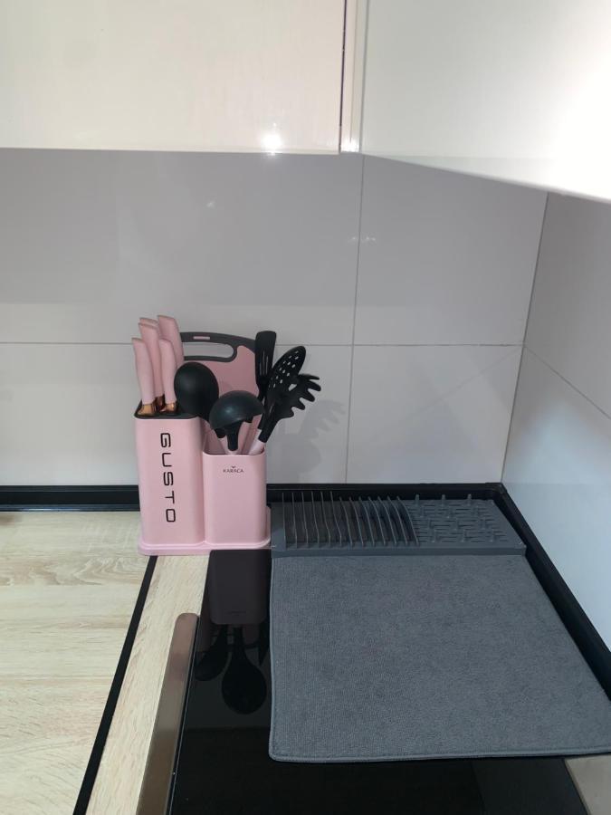 Pink Modern Apartment Skopje Eksteriør billede