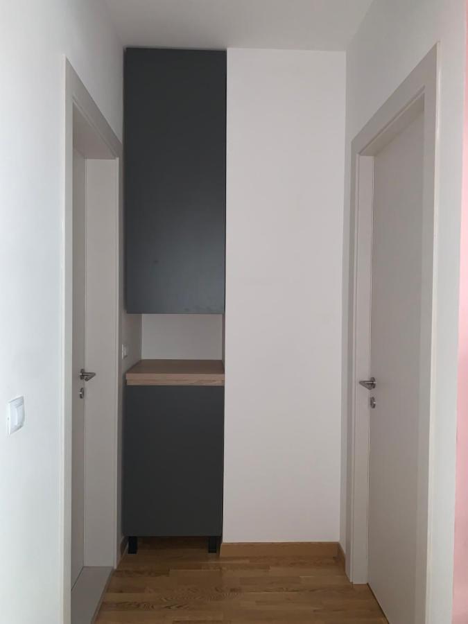 Pink Modern Apartment Skopje Eksteriør billede